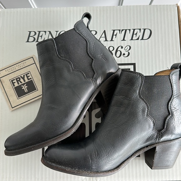 Frye Jackie Gore boots, size 5.5 - Picture 2 of 7